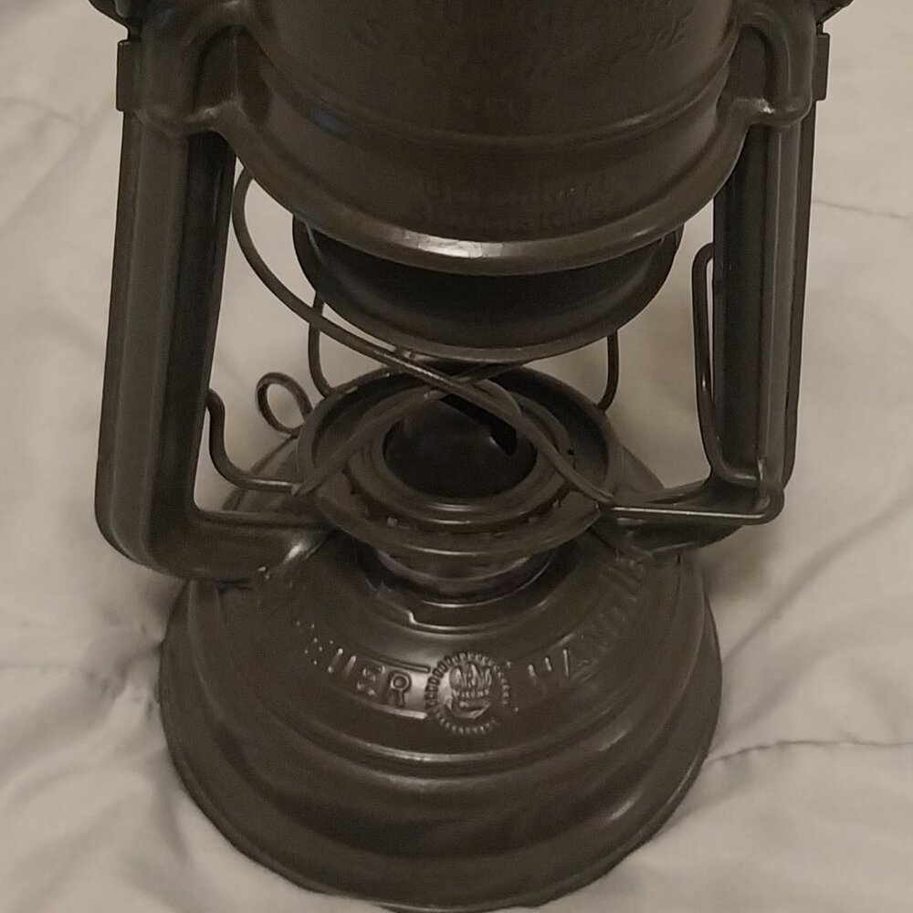 VINTAGE FEUERHAND STURMKAPPE DBP WITH ORIGINAL AMBER GLOBE